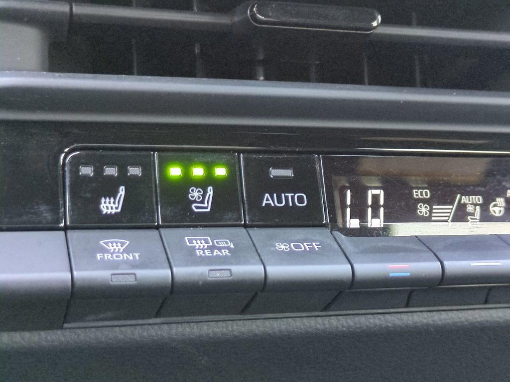 Thumbnail: 2023 Toyota Crown - 23