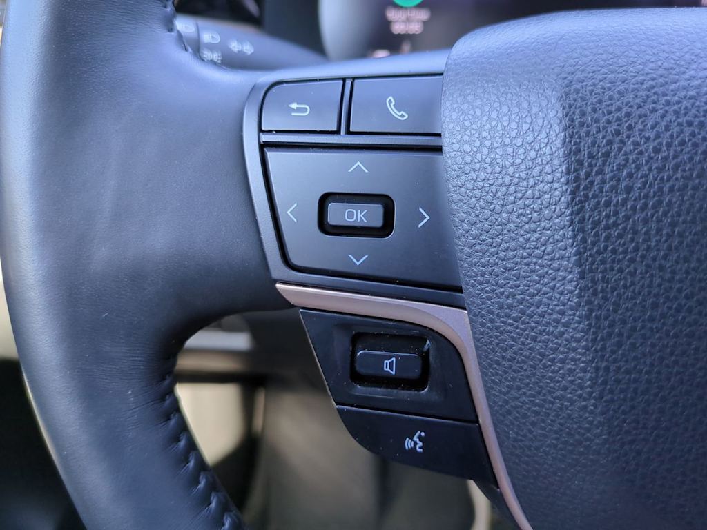 Thumbnail: 2023 Toyota Crown - 25