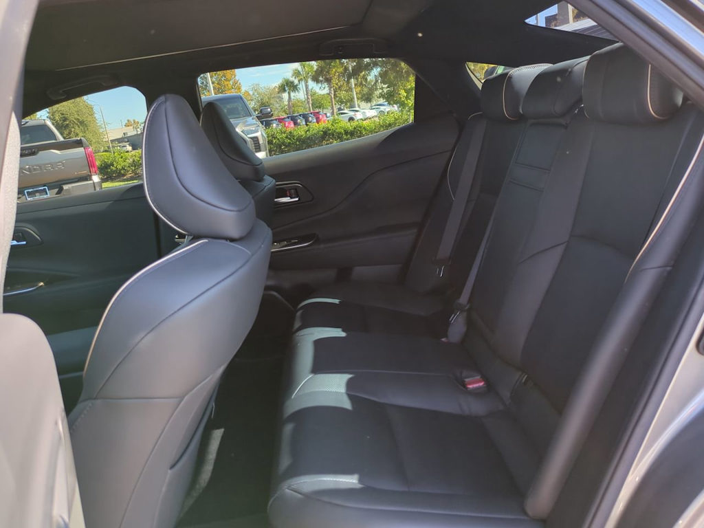 Thumbnail: 2023 Toyota Crown - 18