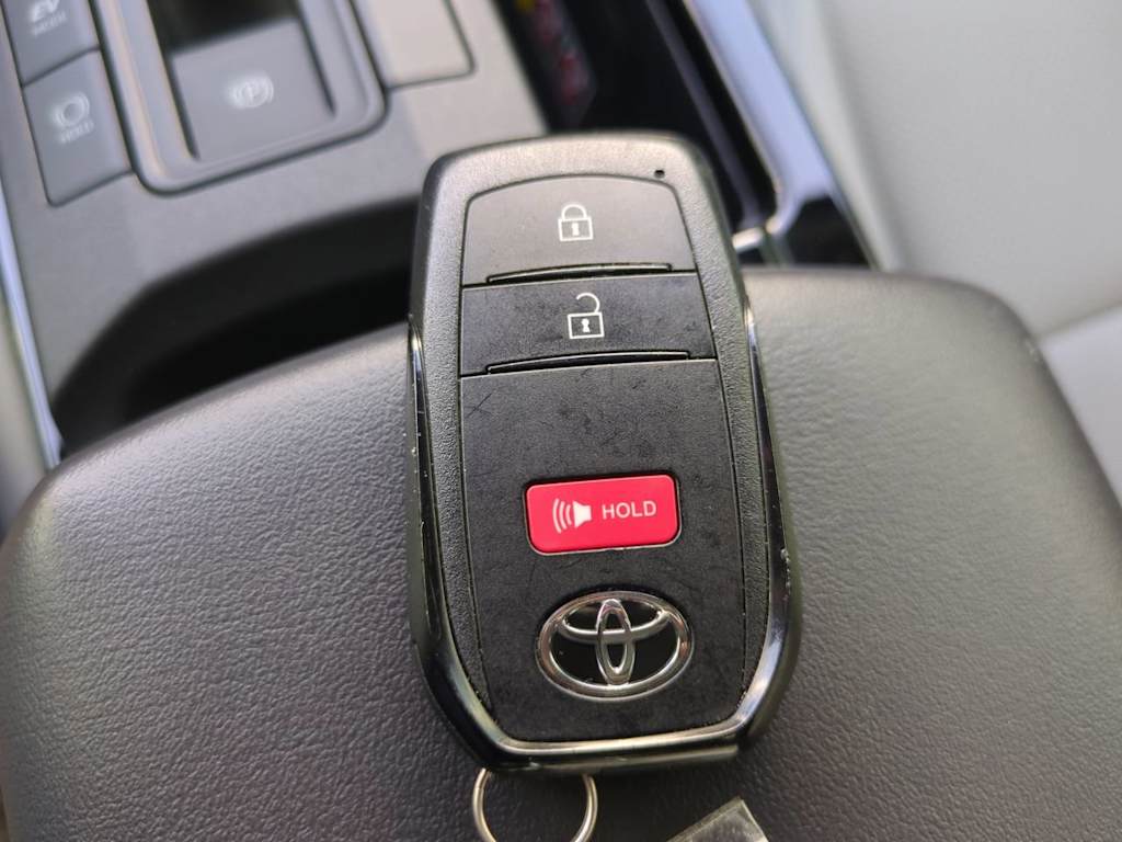 Thumbnail: 2025 Toyota Prius - 15