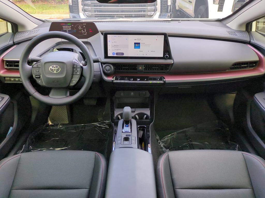 Thumbnail: 2026 Toyota Prius v - 2