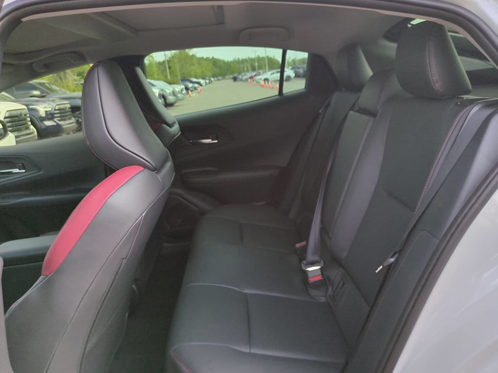 Thumbnail: 2026 Toyota Prius v - 12