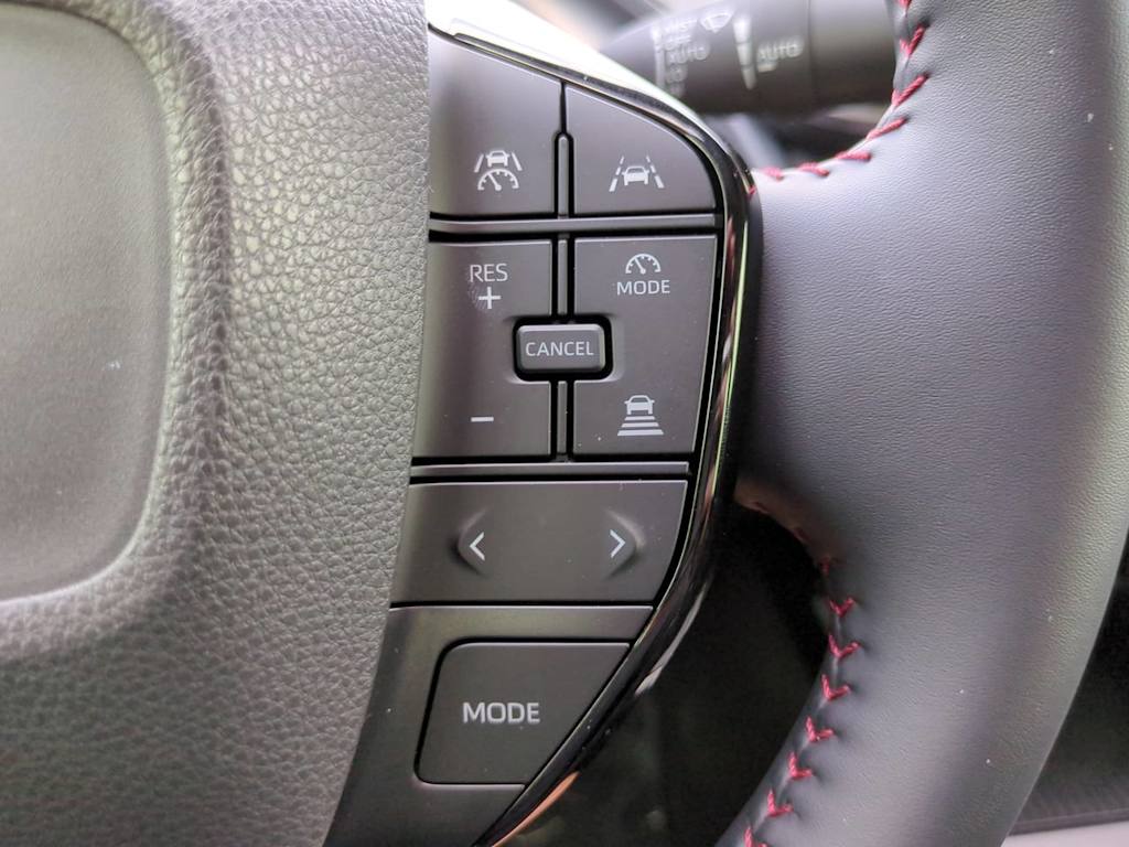 Thumbnail: 2026 Toyota Prius v - 27