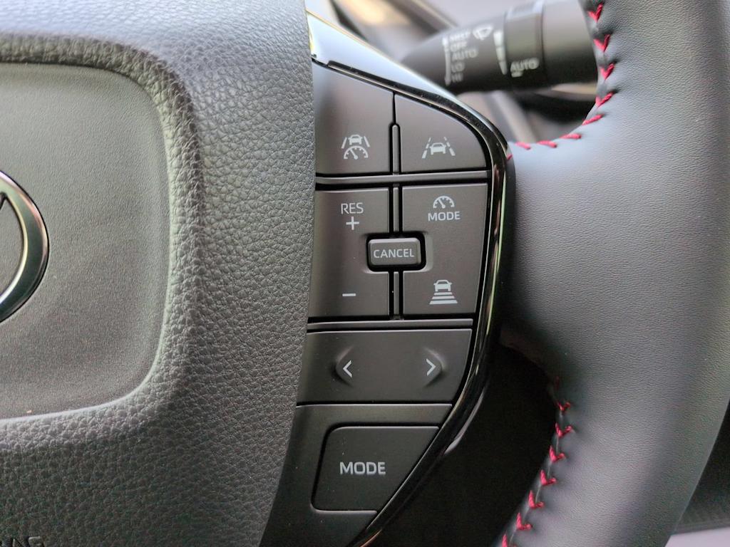 Thumbnail: 2026 Toyota Prius v - 27