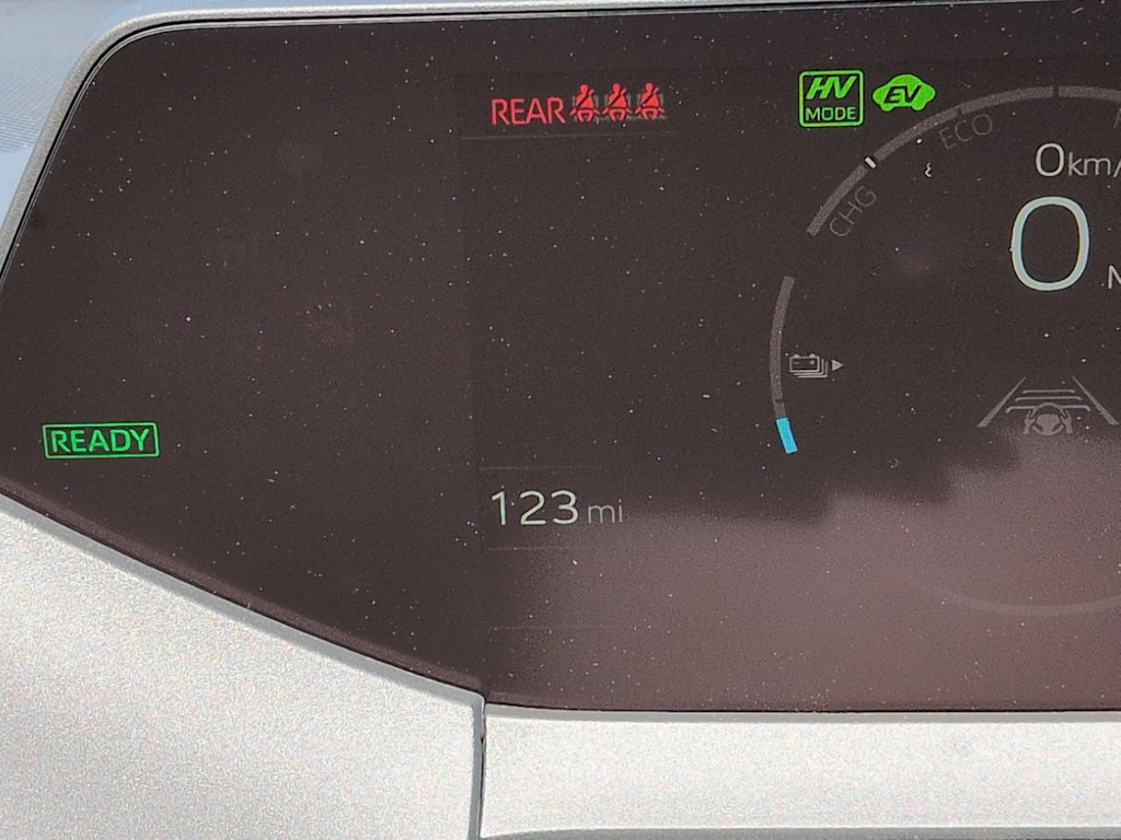 Thumbnail: 2026 Toyota Prius v - 14