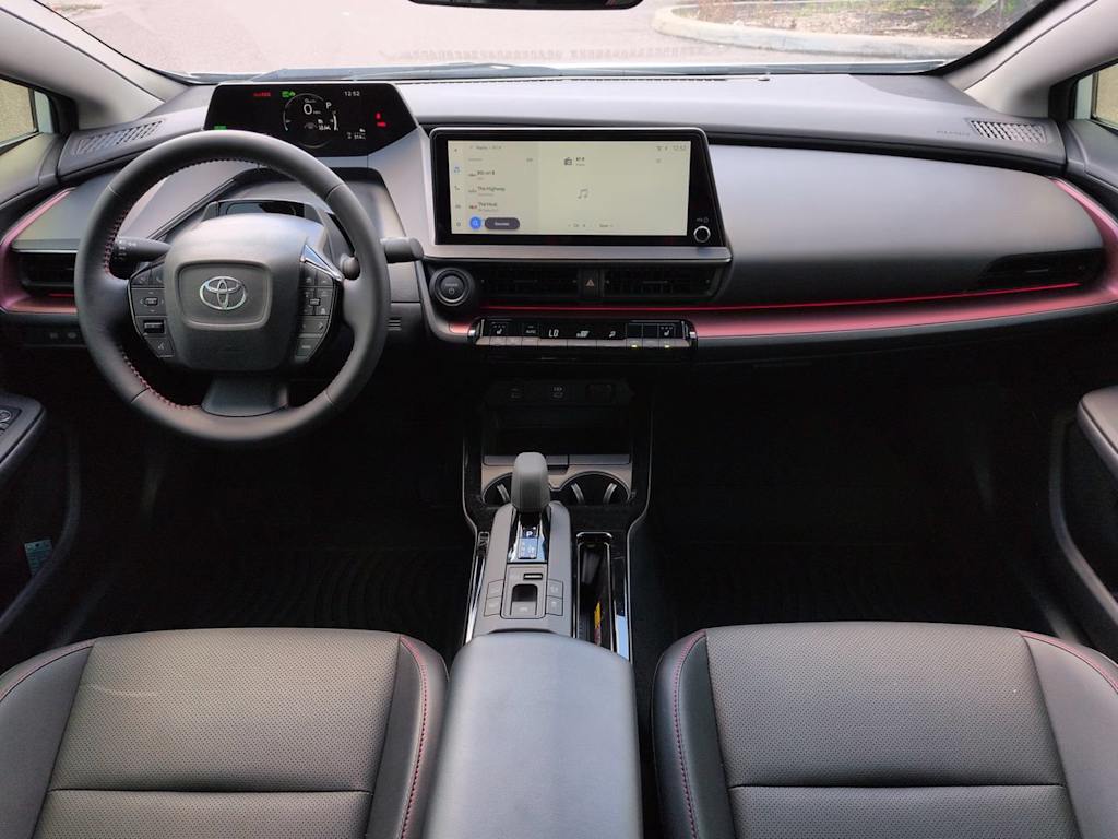 Thumbnail: 2026 Toyota Prius v - 2