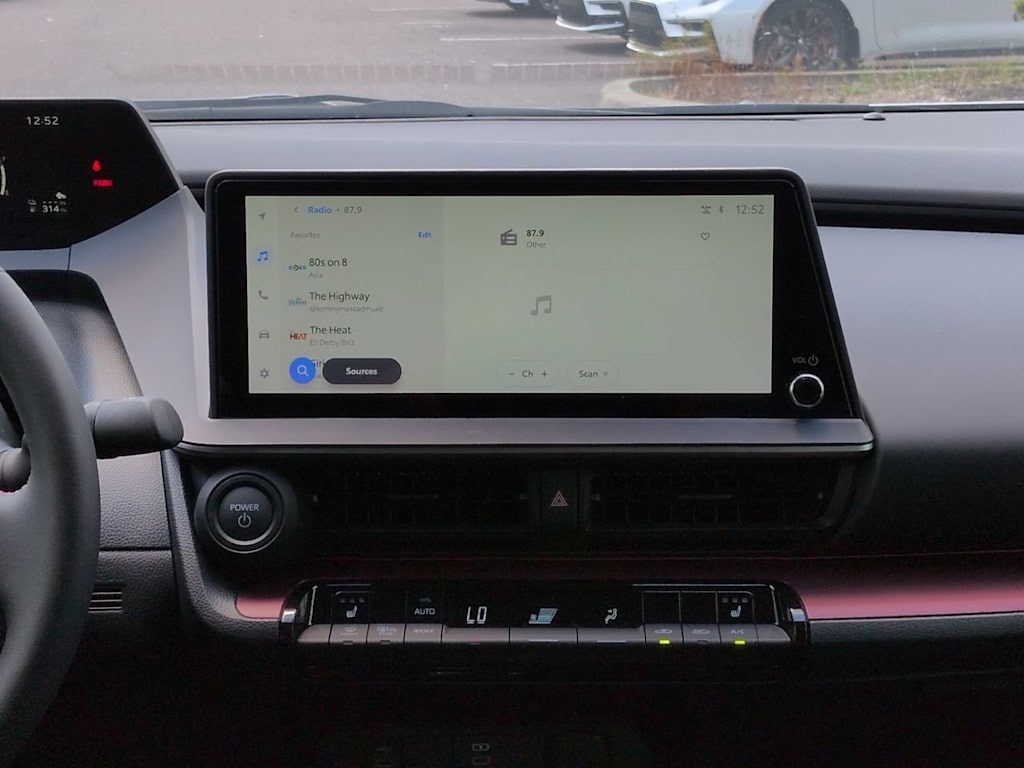 Thumbnail: 2026 Toyota Prius v - 13