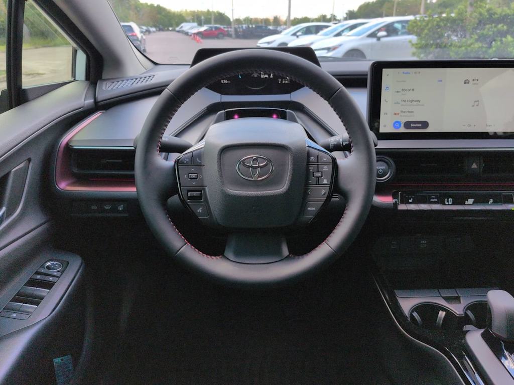 Thumbnail: 2026 Toyota Prius v - 8