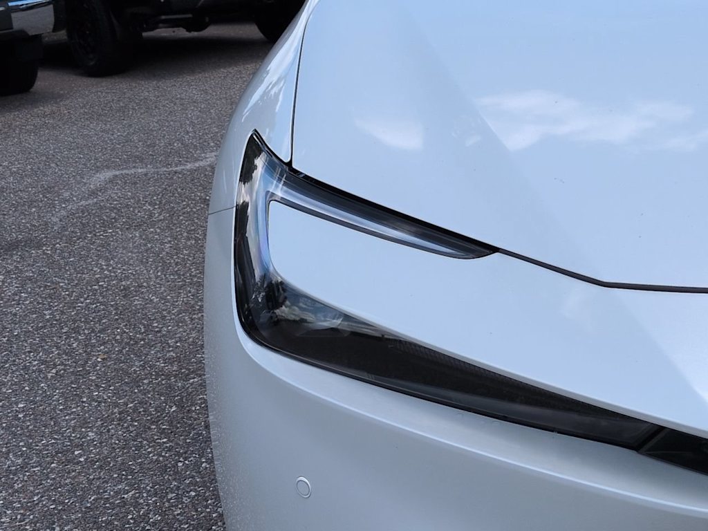 Thumbnail: 2026 Toyota Prius v - 18