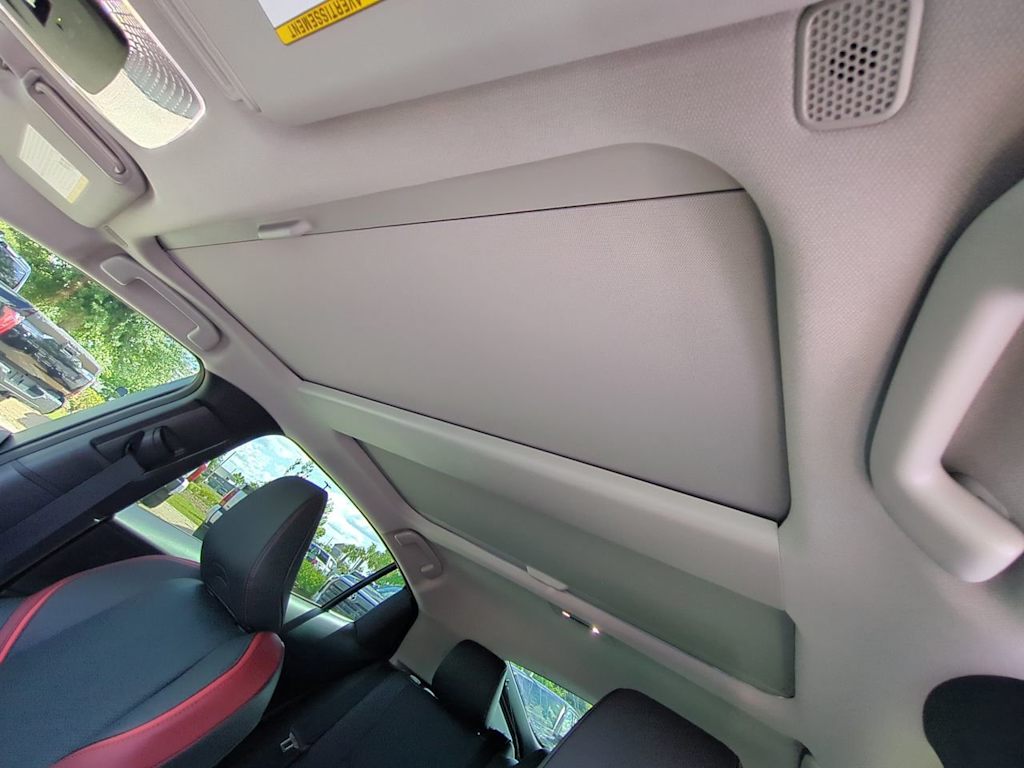 Thumbnail: 2026 Toyota Prius v - 21