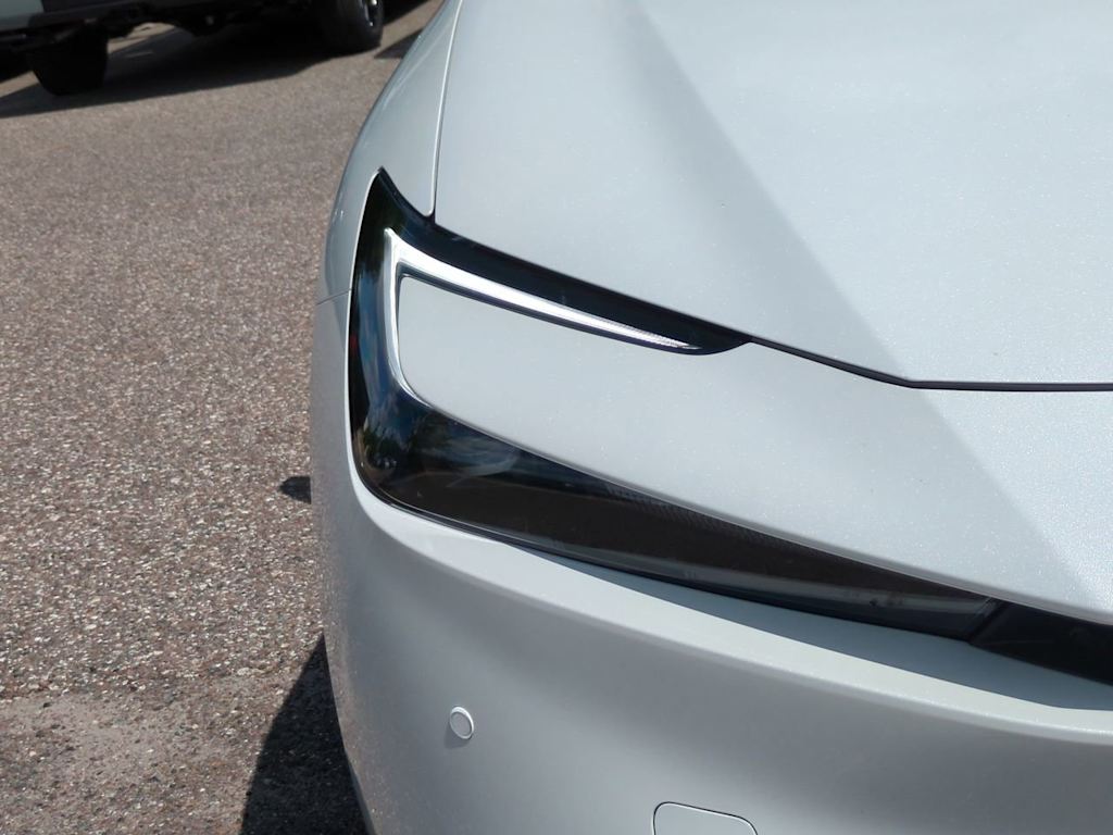 Thumbnail: 2026 Toyota Prius v - 7