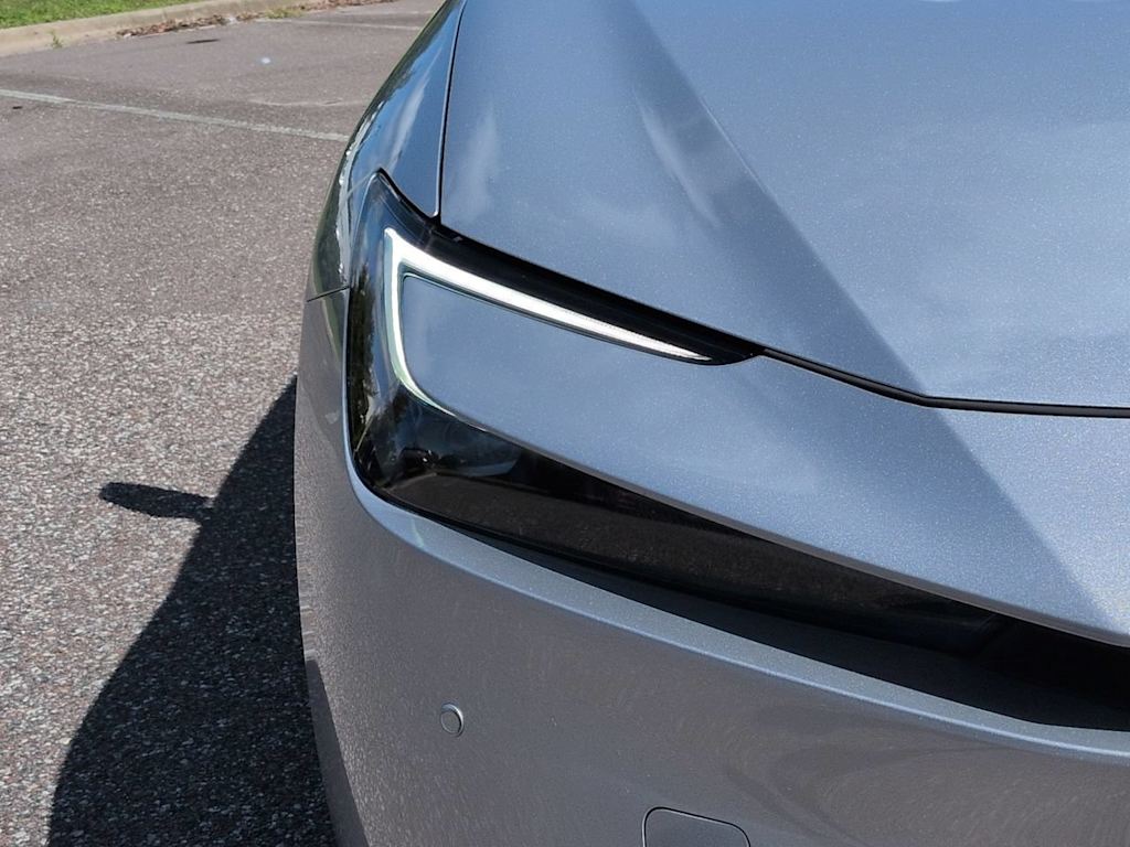 Thumbnail: 2026 Toyota Prius v - 6