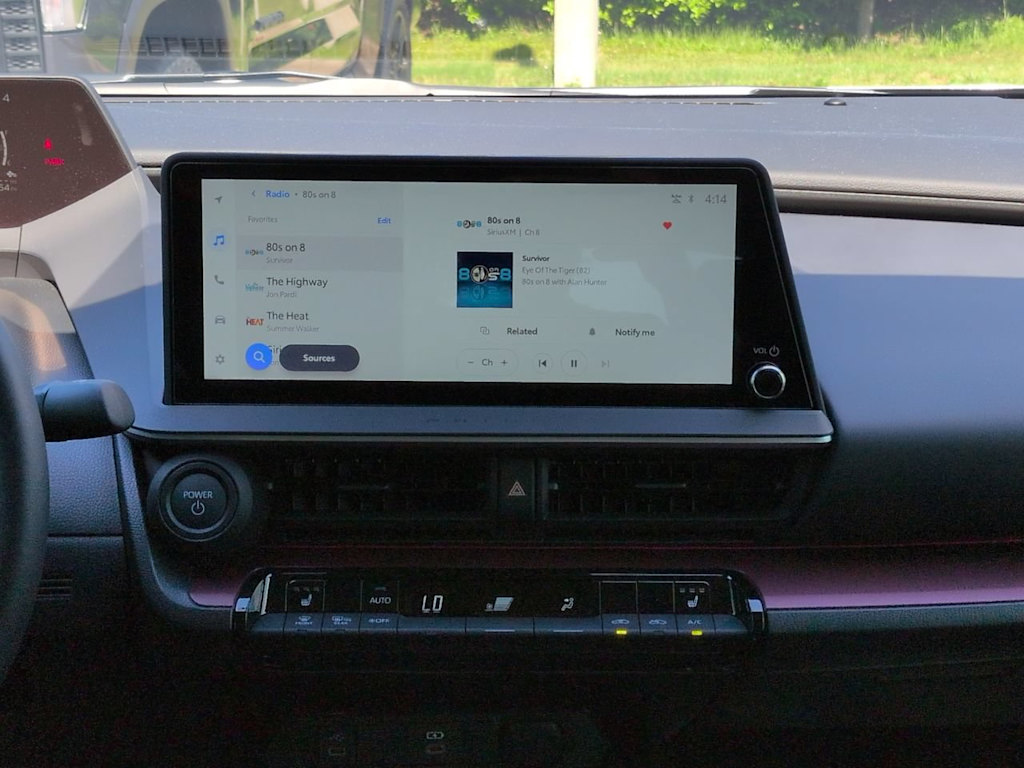 Thumbnail: 2026 Toyota Prius v - 13