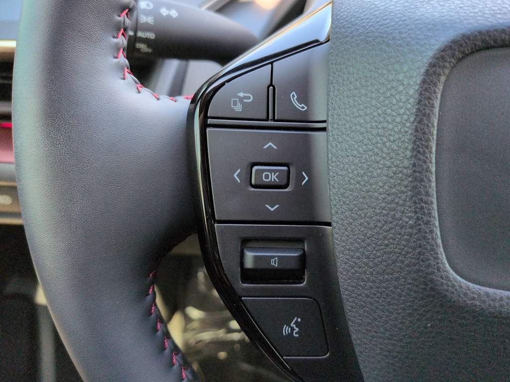 Thumbnail: 2026 Toyota Prius v - 26