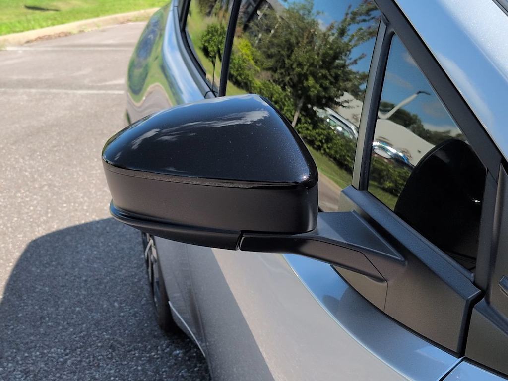 Thumbnail: 2026 Toyota Prius v - 19