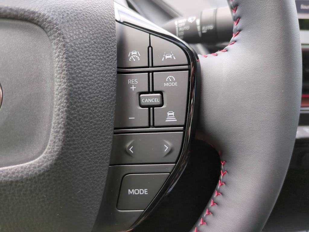 Thumbnail: 2026 Toyota Prius v - 27