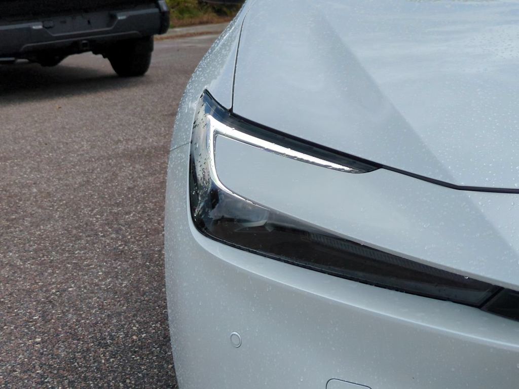 Thumbnail: 2026 Toyota Prius v - 7