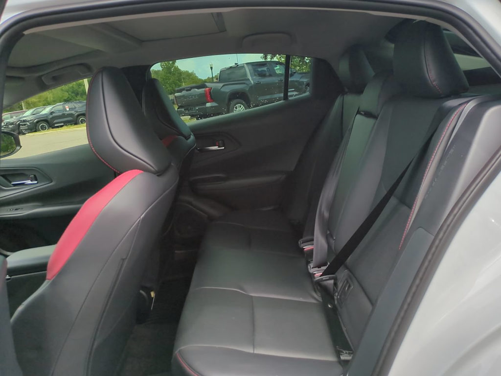 Thumbnail: 2026 Toyota Prius v - 12
