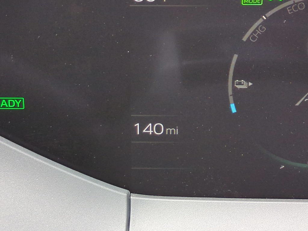 Thumbnail: 2026 Toyota Prius v - 15