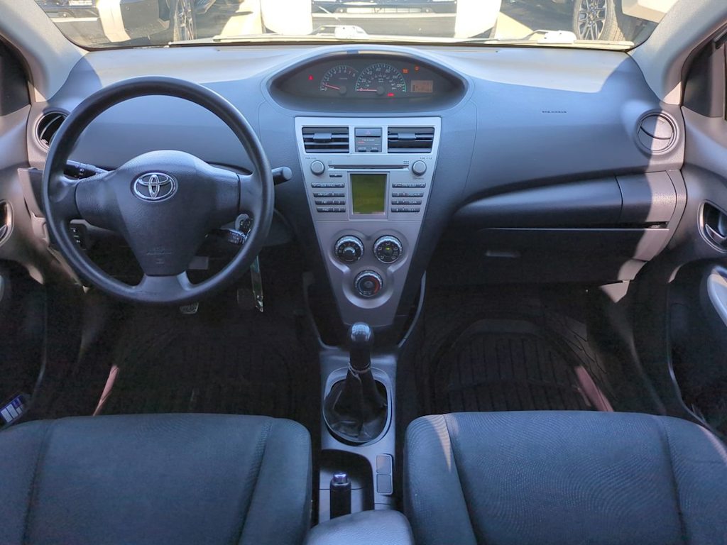 Thumbnail: 2009 Toyota Yaris - 2