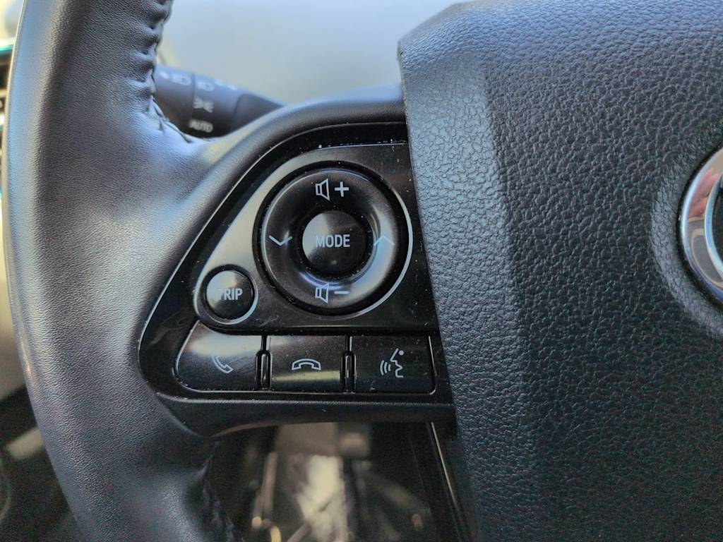 Thumbnail: 2021 Toyota Prius - 24