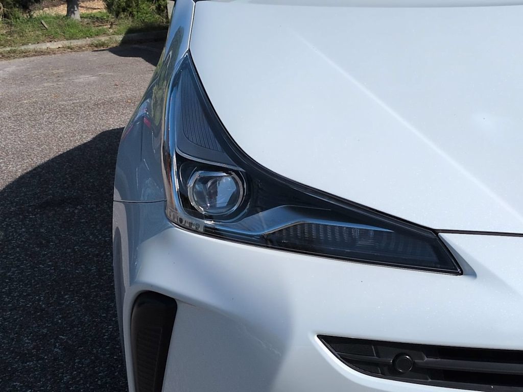 Thumbnail: 2021 Toyota Prius - 16