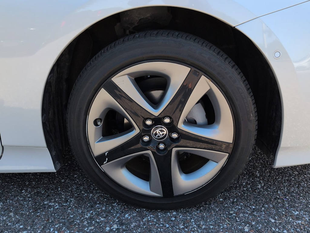 Thumbnail: 2021 Toyota Prius - 8