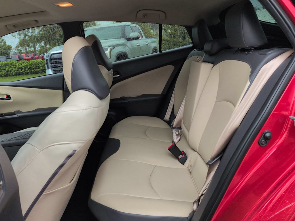 Thumbnail: 2016 Toyota Prius - 12