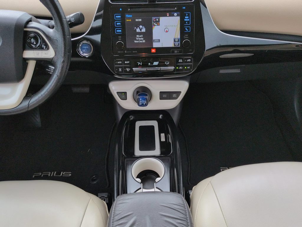 Thumbnail: 2016 Toyota Prius - 13
