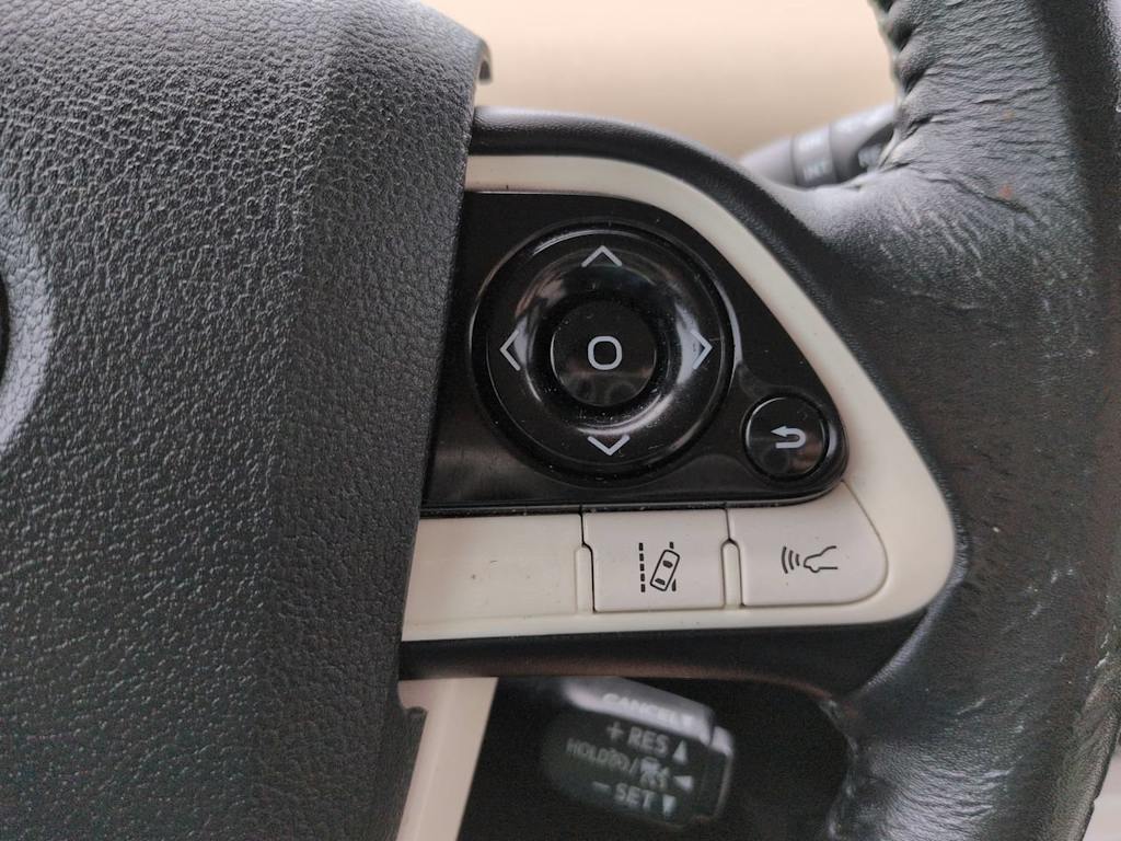 Thumbnail: 2016 Toyota Prius - 26