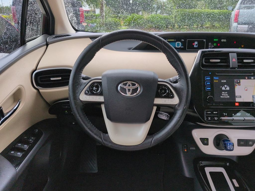 Thumbnail: 2016 Toyota Prius - 9