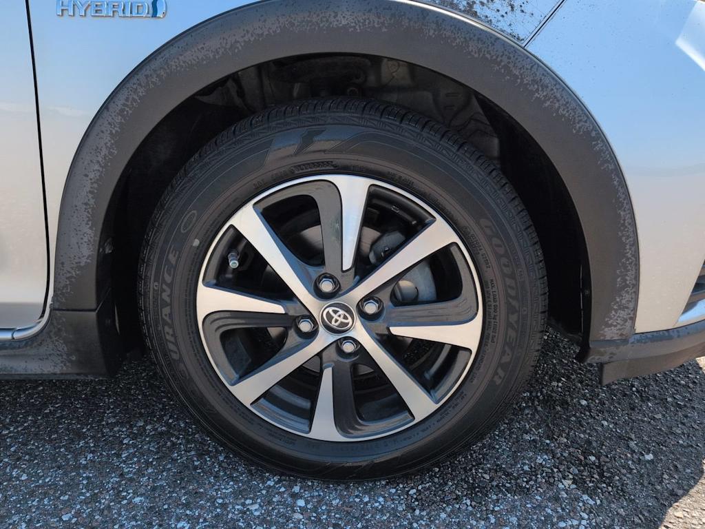 Thumbnail: 2018 Toyota Prius c - 7