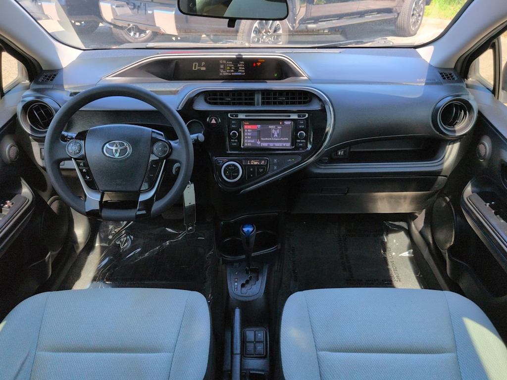 Thumbnail: 2018 Toyota Prius c - 2