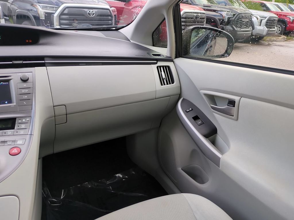 Thumbnail: 2012 Toyota Prius - 20