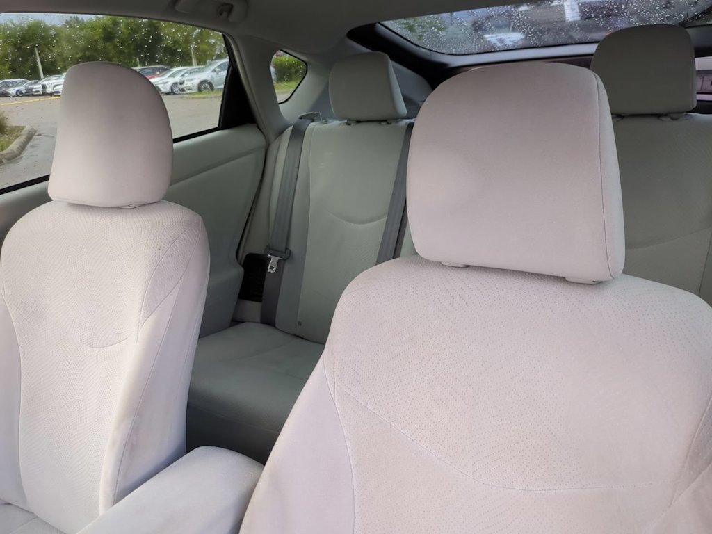 Thumbnail: 2012 Toyota Prius - 11