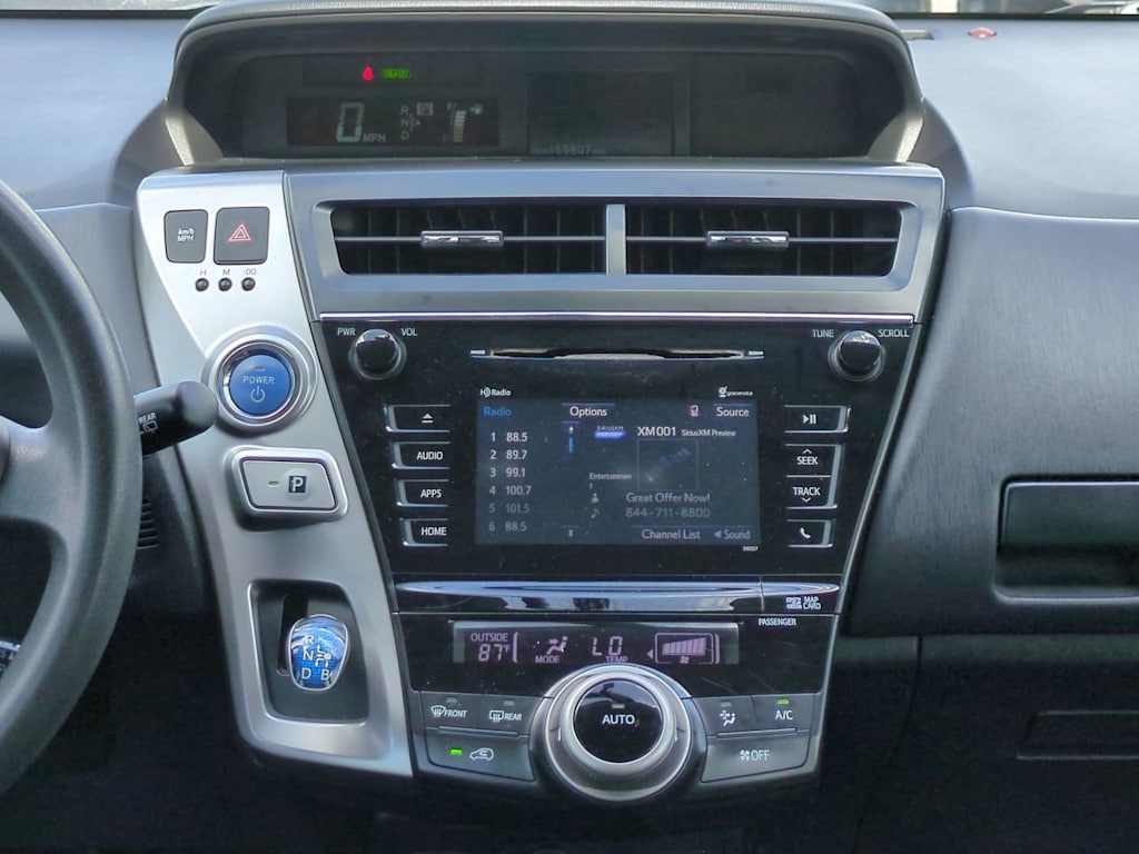 Thumbnail: 2015 Toyota Prius v - 13