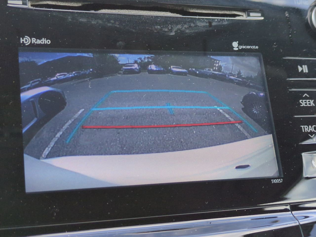 Thumbnail: 2015 Toyota Prius v - 21