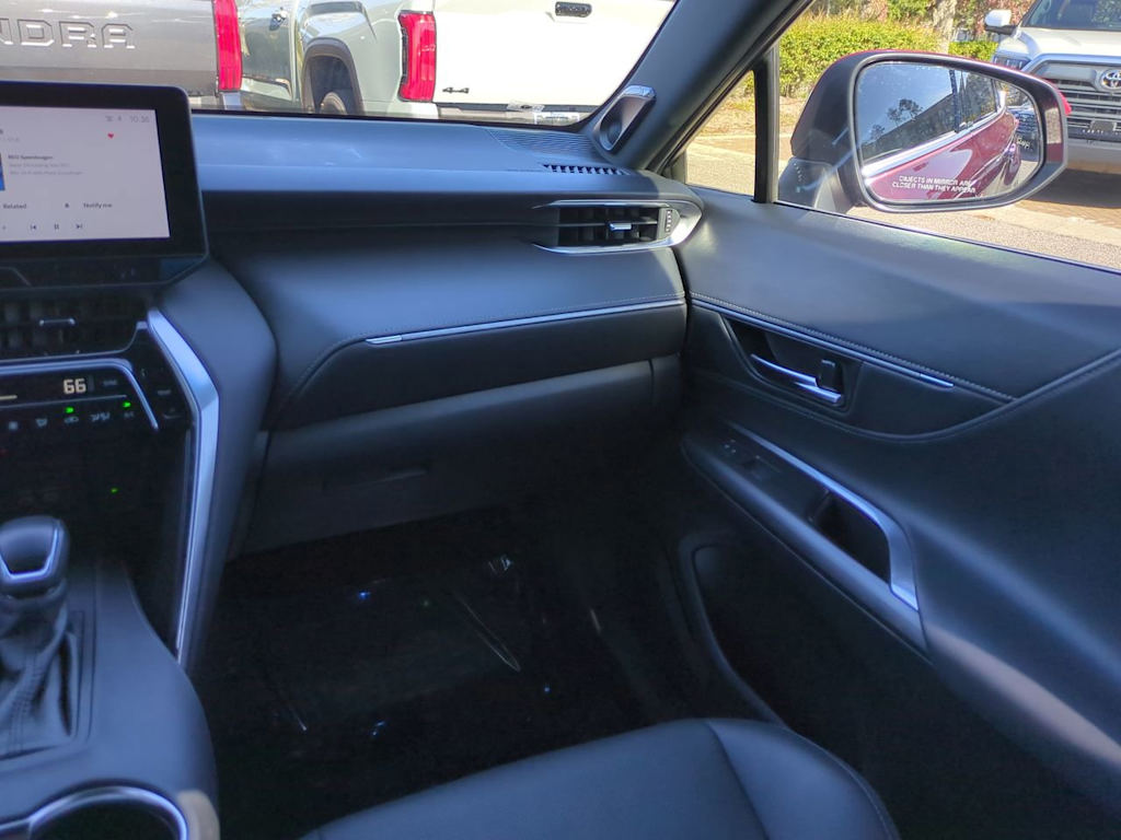 Thumbnail: 2024 Toyota Venza - 20