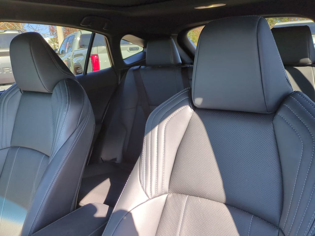 Thumbnail: 2024 Toyota Venza - 11