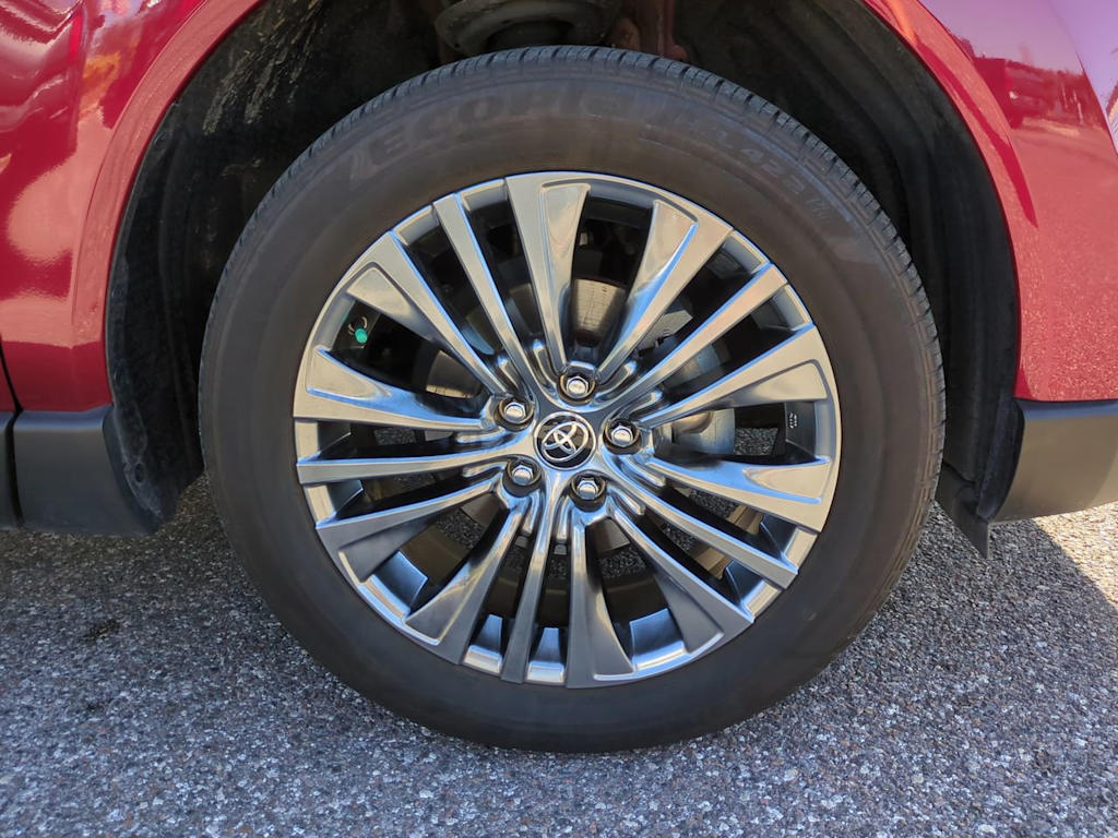 Thumbnail: 2024 Toyota Venza - 8