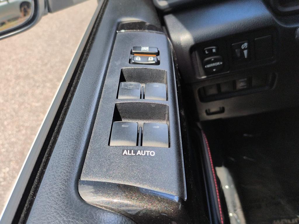 Thumbnail: 2018 Toyota 4Runner - 24