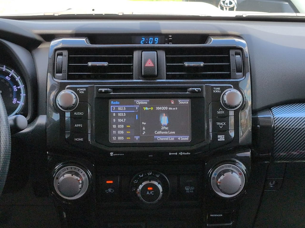 Thumbnail: 2018 Toyota 4Runner - 13
