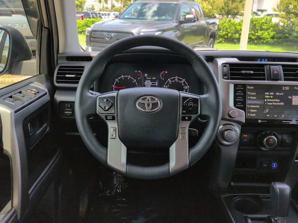 Thumbnail: 2022 Toyota 4Runner - 8