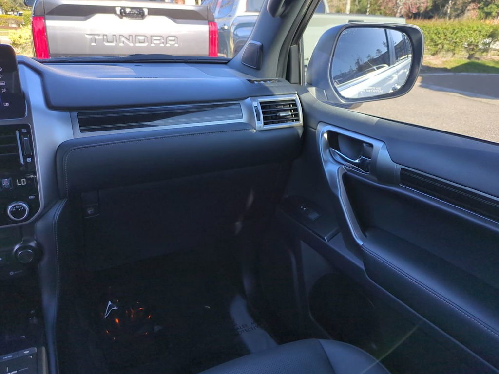 Thumbnail: 2023 Lexus GX - 22