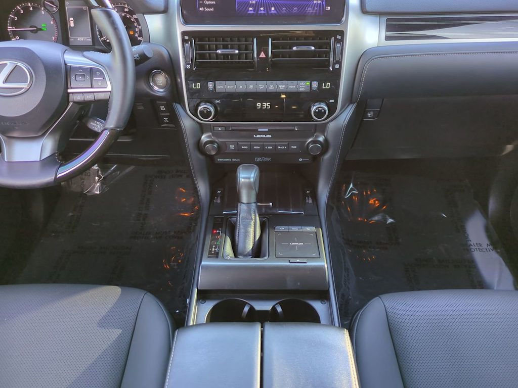 Thumbnail: 2023 Lexus GX - 12