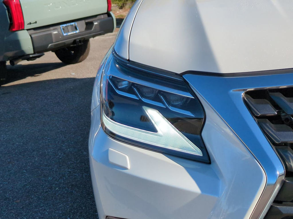 Thumbnail: 2023 Lexus GX - 19