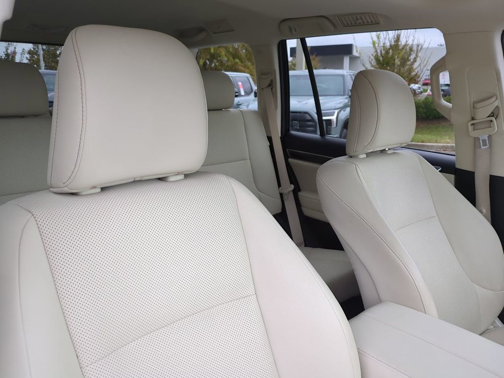 Thumbnail: 2022 Lexus GX - 10