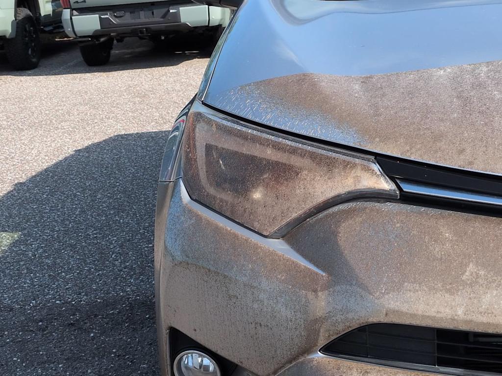 Thumbnail: 2018 Toyota RAV4 - 18