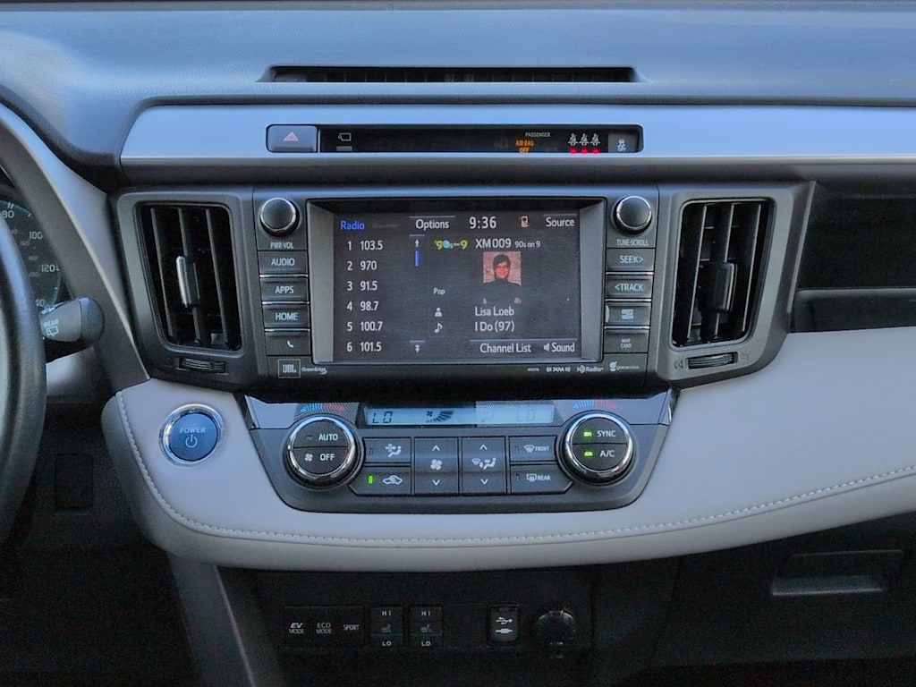 Thumbnail: 2018 Toyota RAV4 - 13
