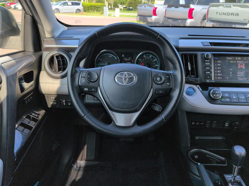 Thumbnail: 2018 Toyota RAV4 - 8